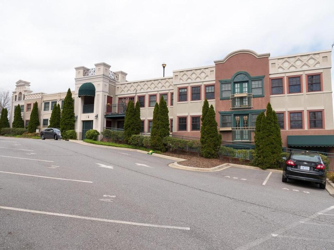 The Easy Spot Dt Parking Villa Asheville Exterior photo